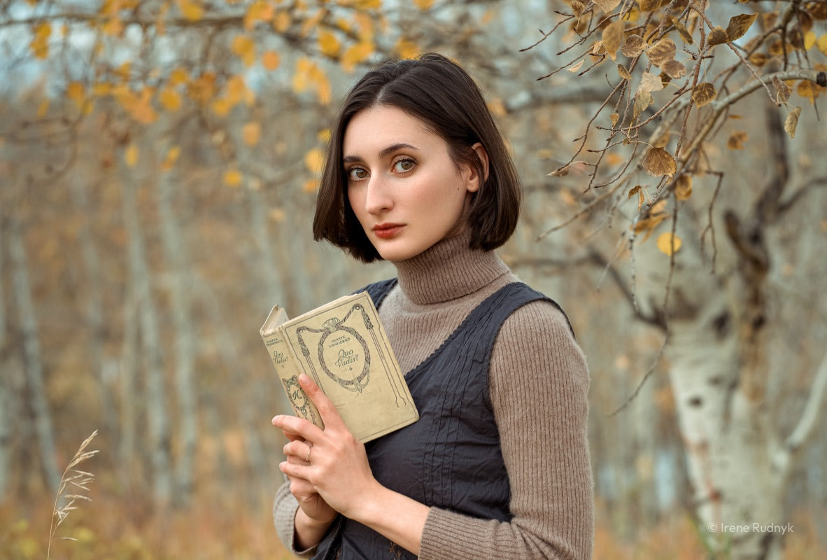 MEDIUM FORMAT PORTRAIT PHOTOGRAPHY